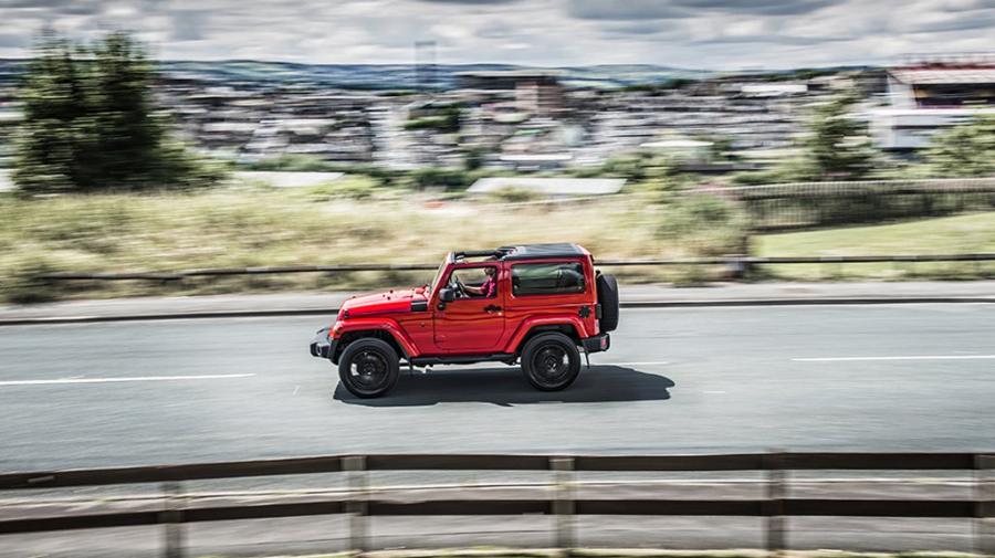  Jeep Wrangler Sahara CJ400 by Project Kahn 2015 года  (фото 12 из 21)